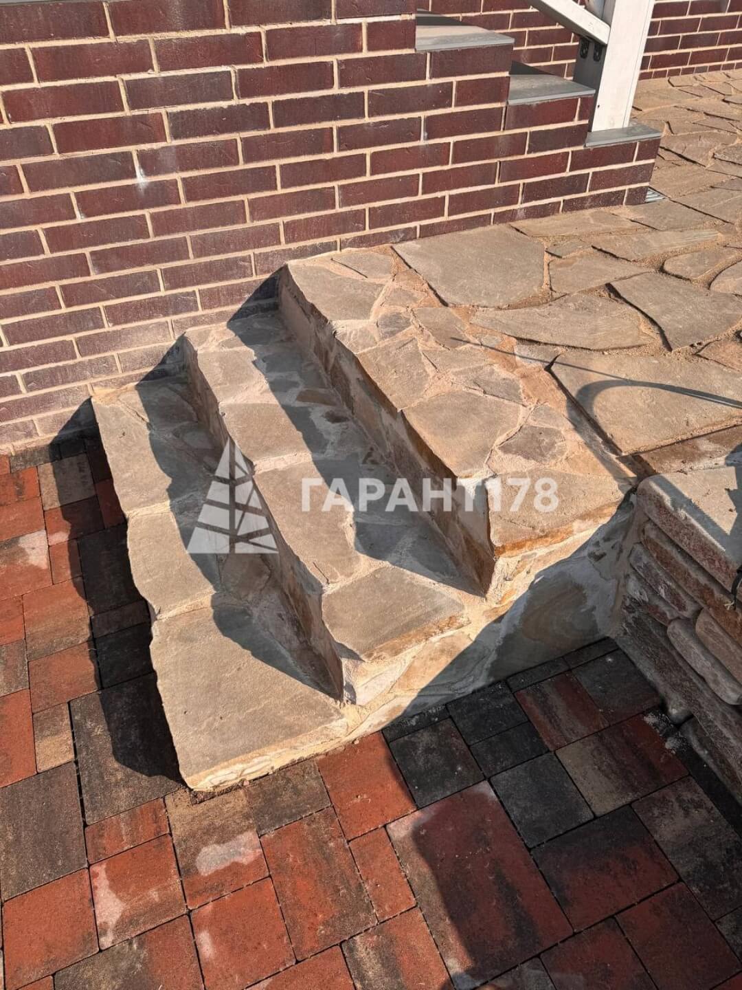 Укладка гранитной брусчатки на бетонное основание