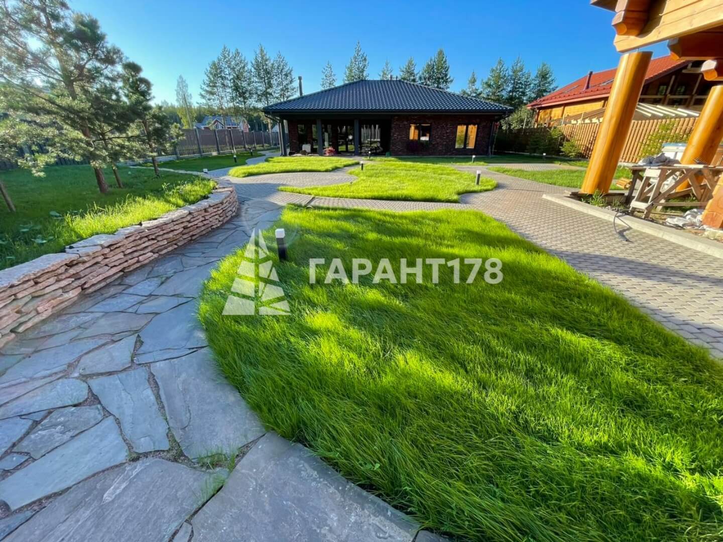 Ландшафтный дизайн с мощением (КП Крутой ручей)