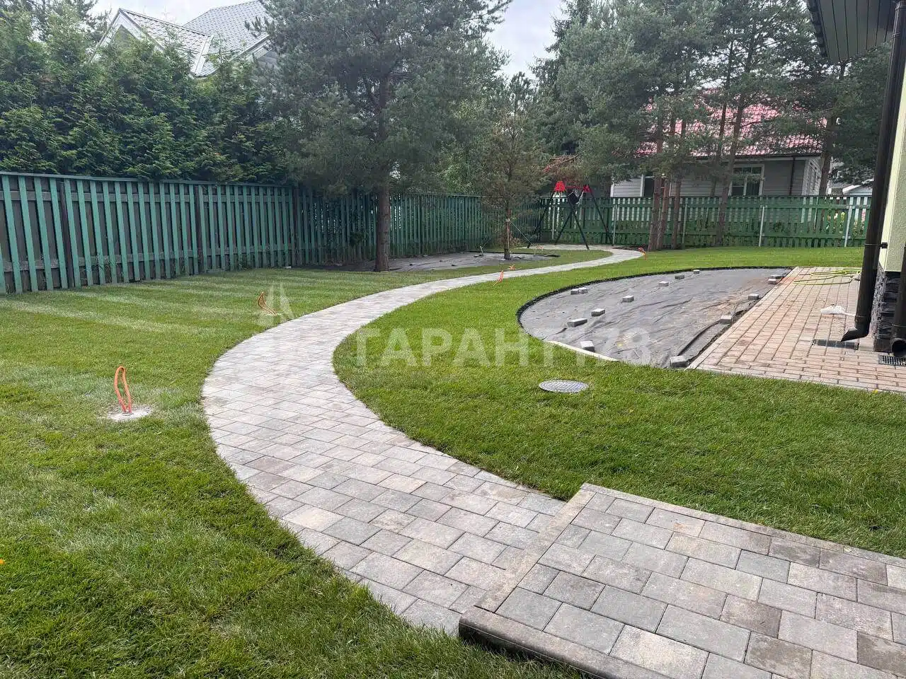 дорожки из брусчатки на участке спб заказать