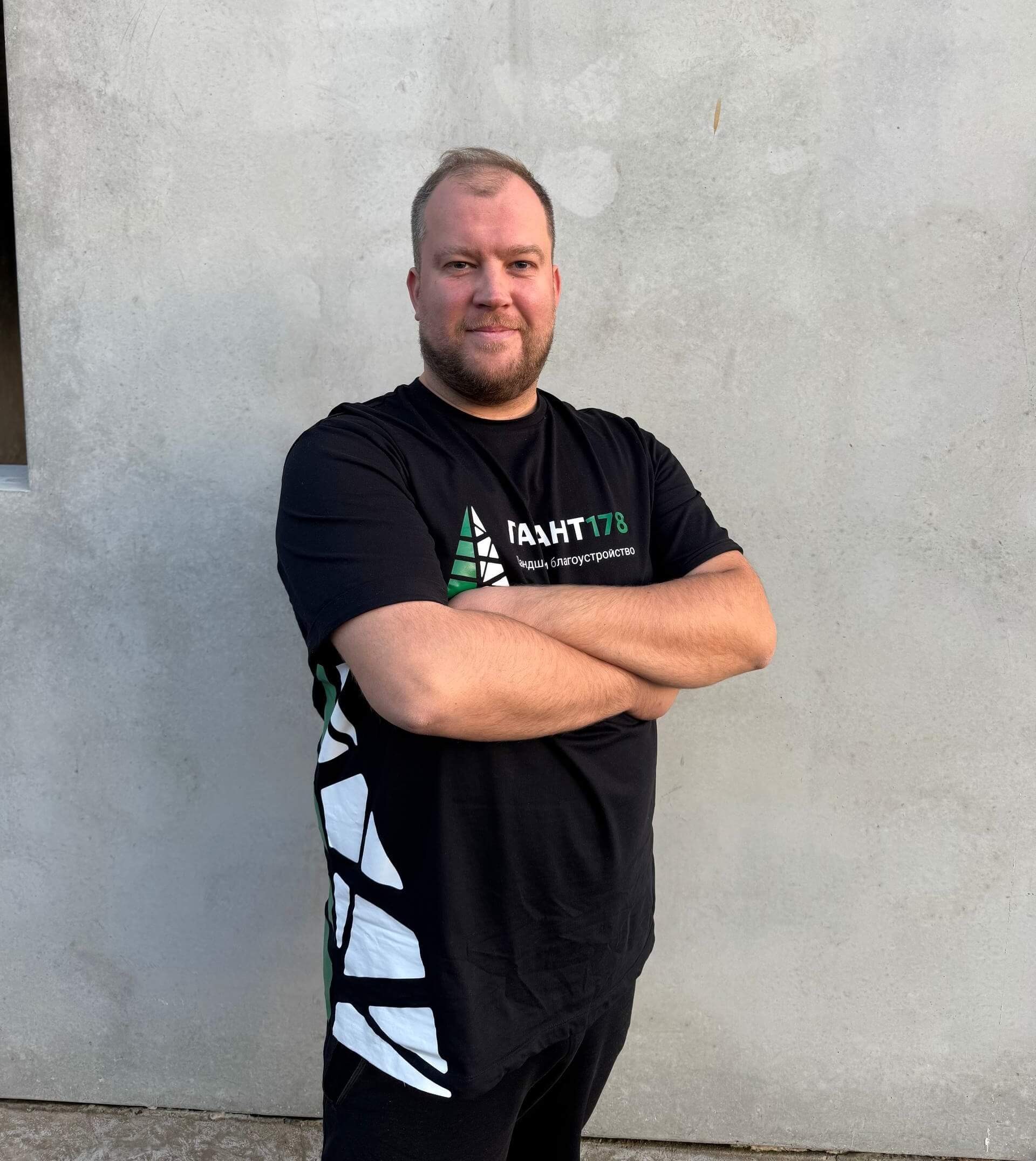 мастер по благоустройству Владимир