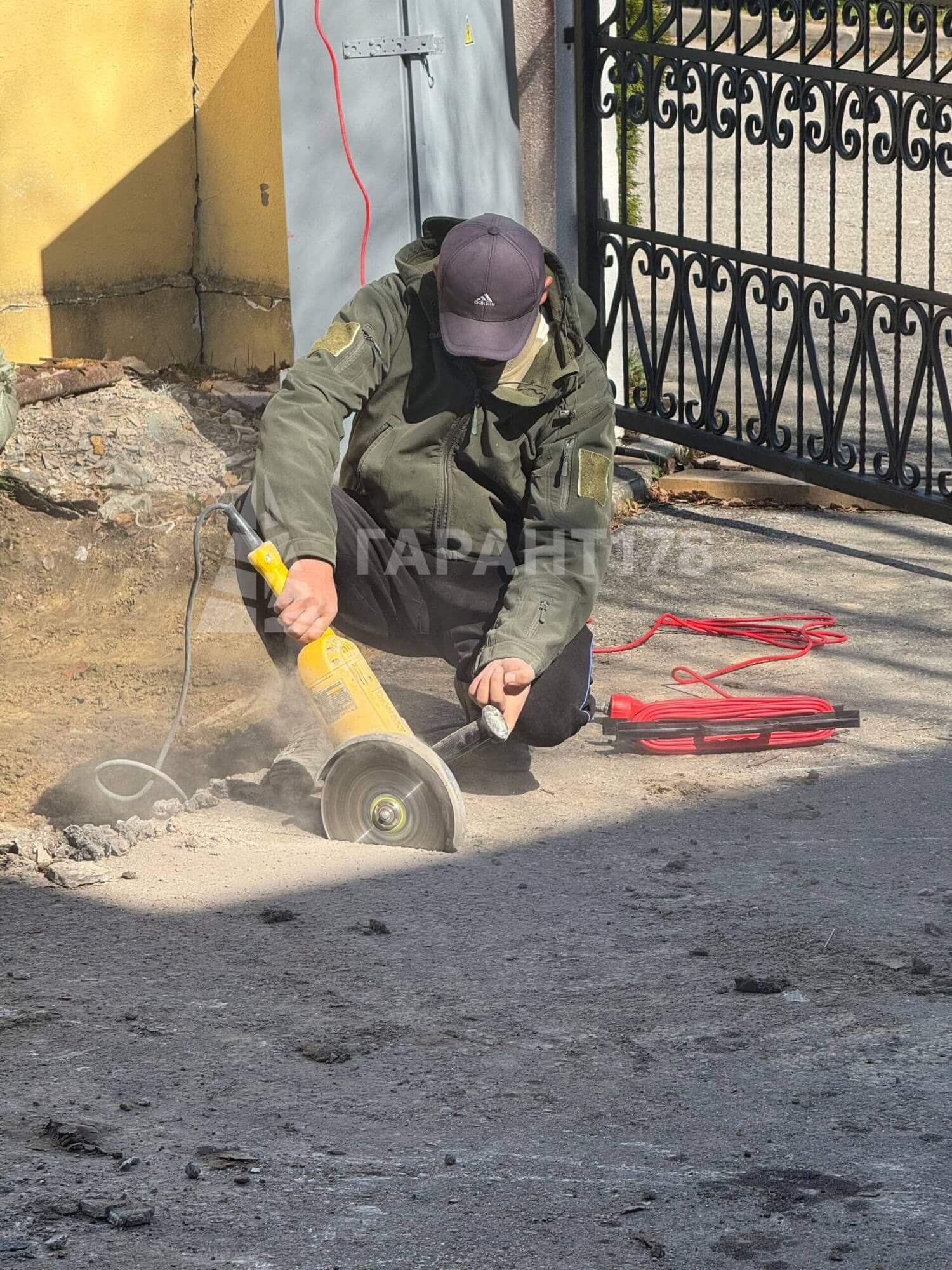 запил асфальта под парковку из плитки Мариинская усадьба